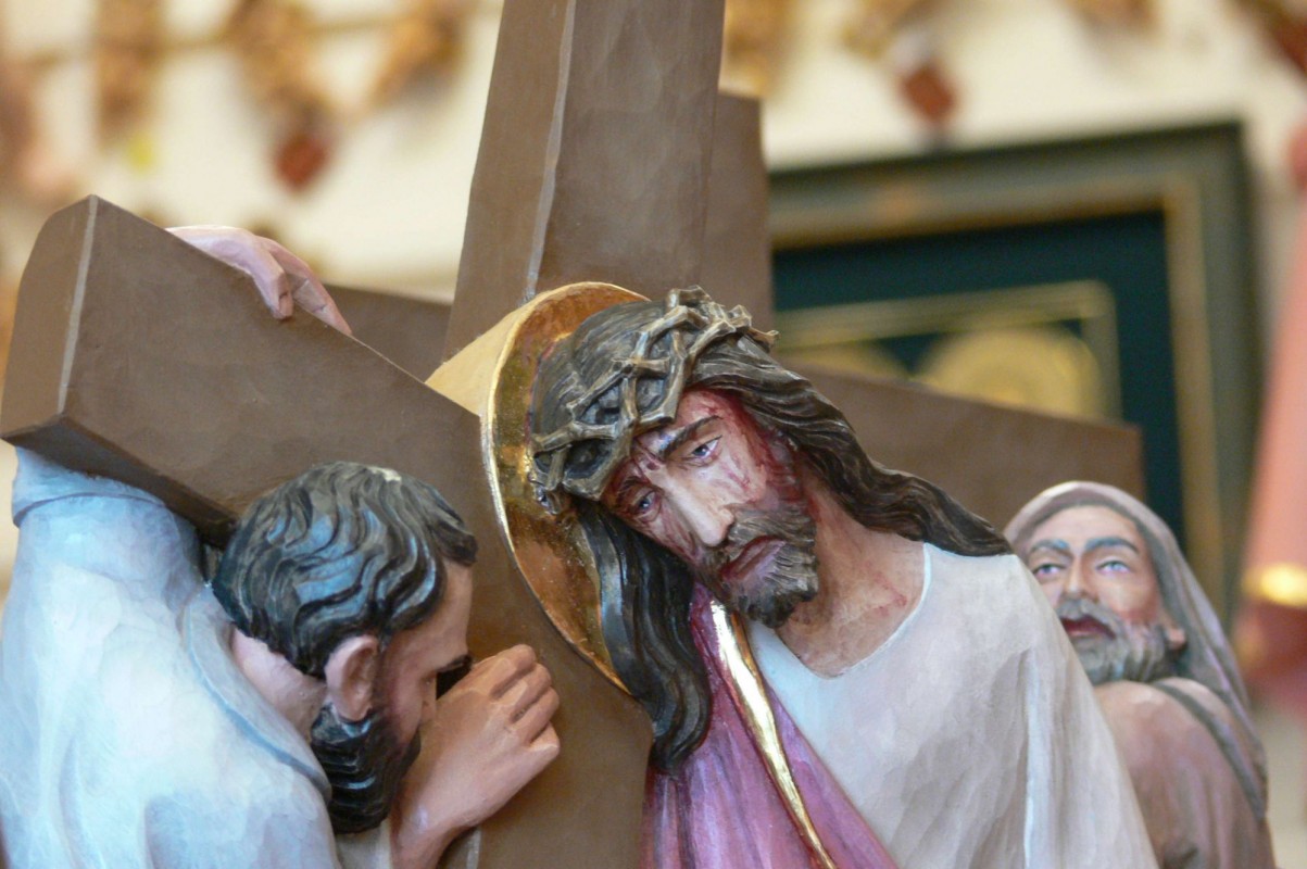 Stacje drogi krzyżowej do kościoła - płaskorzeźby drewniane Andrzej Burkot - detale