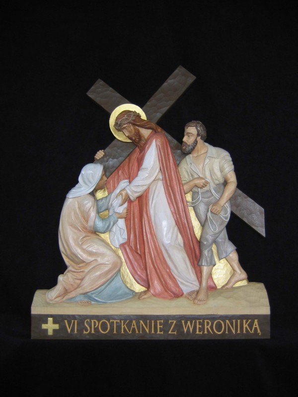 VI stacja drogi krzyżowej - Weronika ociera twarz Panu Jezusowi - płaskorzeźba, rzeźba, figura w drewnie