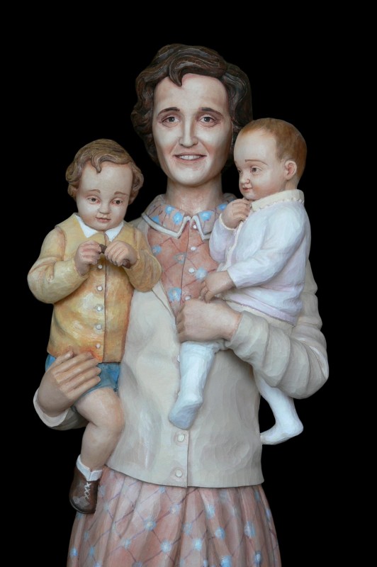 Joanna Beretta Molla, figura w drewnie