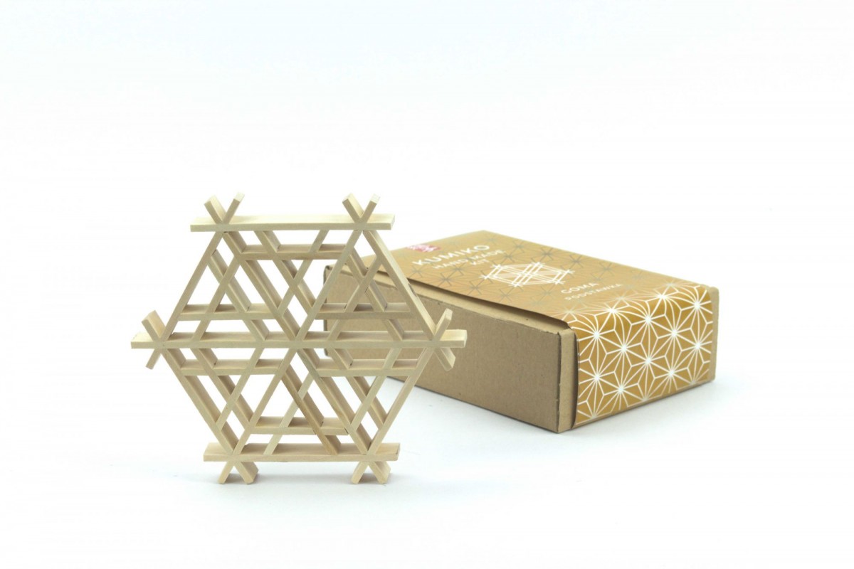 Zestaw z podkładką kumiko do samodzielnego montażu w ozdobnym opakowaniu