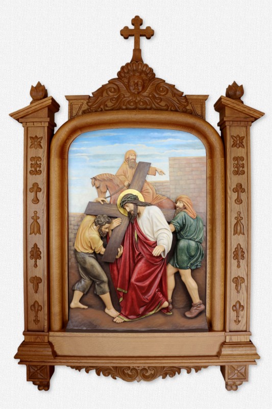 Stacja 5 - Stacje Drogi Krzyżowej - Szymon pomaga nieść krzyż - rzeźba drewniania