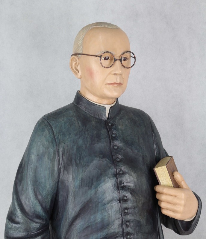 Bł. ks. Michał Sopoćko - rzeźba sakralna wykonana w drewnie lipowym