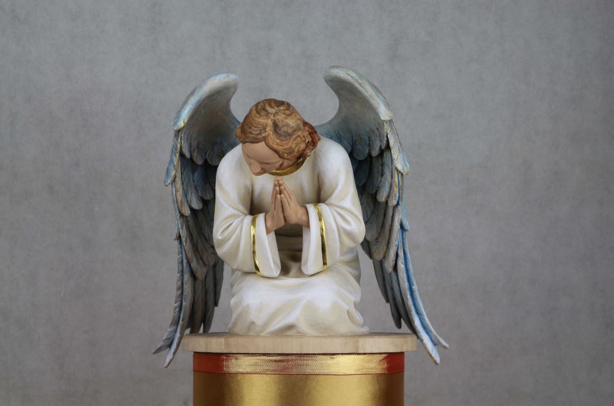Anioł - rzeźba sakralna do kościoła