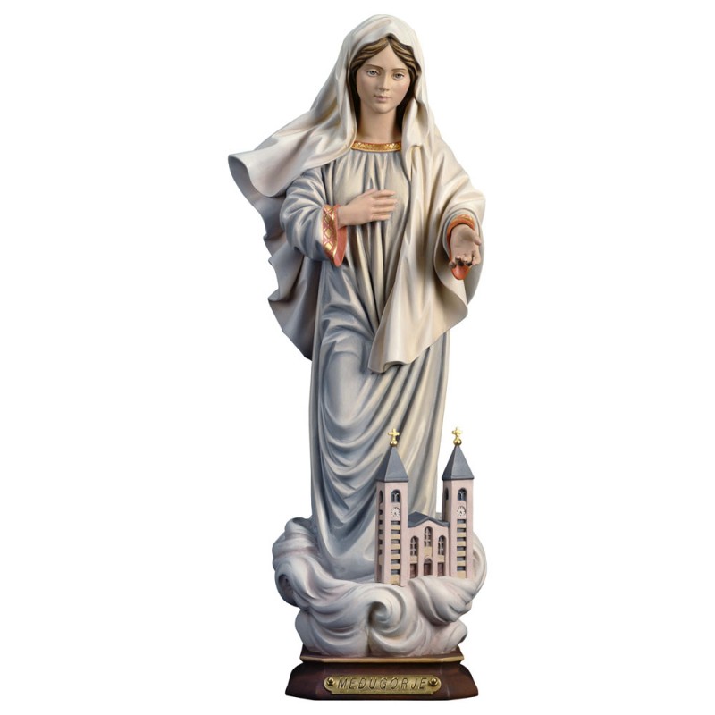 Matka Boża z Medjugorje z kościołem - figura derwniana